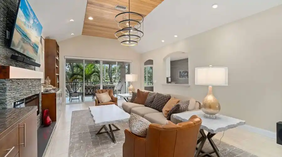 7322 Regina Royale, #33, Florida 34238, United States, 3 Bedrooms Bedrooms, 5 Rooms Rooms,3 BathroomsBathrooms,Condo,For Sale,Regina,1071876
