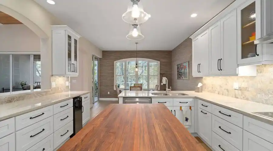 7322 Regina Royale, #33, Florida 34238, United States, 3 Bedrooms Bedrooms, 5 Rooms Rooms,3 BathroomsBathrooms,Condo,For Sale,Regina,1071876