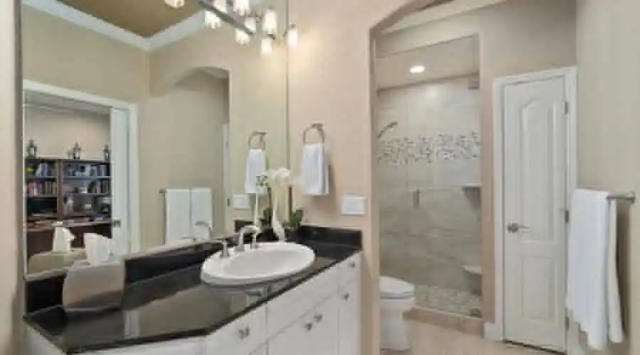 7322 Regina Royale, #33, Florida 34238, United States, 3 Bedrooms Bedrooms, 5 Rooms Rooms,3 BathroomsBathrooms,Condo,For Sale,Regina,1071876