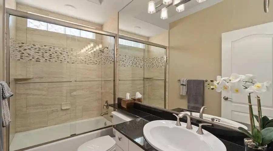 7322 Regina Royale, #33, Florida 34238, United States, 3 Bedrooms Bedrooms, 5 Rooms Rooms,3 BathroomsBathrooms,Condo,For Sale,Regina,1071876