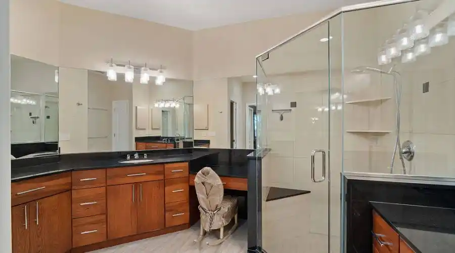 7322 Regina Royale, #33, Florida 34238, United States, 3 Bedrooms Bedrooms, 5 Rooms Rooms,3 BathroomsBathrooms,Condo,For Sale,Regina,1071876