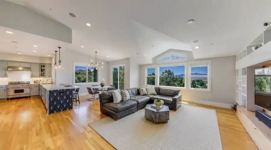 88 Paseo Mirasol, Belvedere Tiburon, California 94920, United States, 5 Bedrooms Bedrooms, ,4.5 BathroomsBathrooms,Residential,For Sale,88 Paseo Mirasol,1073891