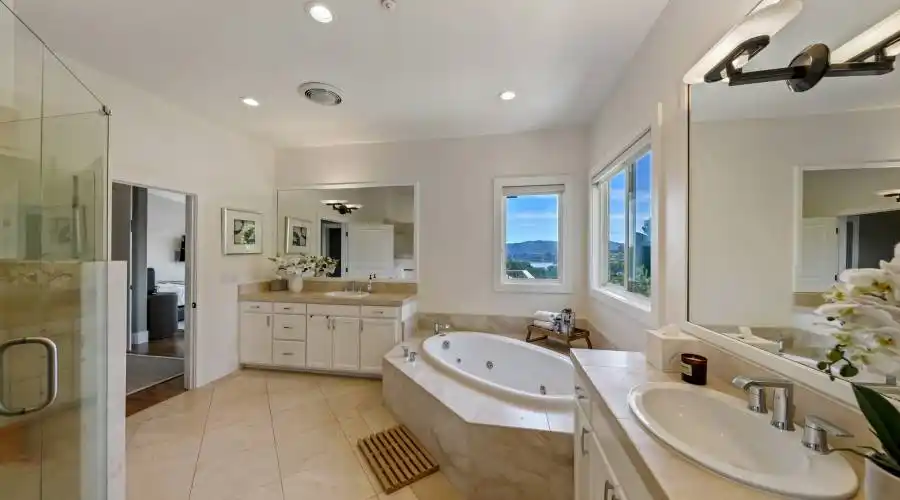 88 Paseo Mirasol, Belvedere Tiburon, California 94920, United States, 5 Bedrooms Bedrooms, ,4.5 BathroomsBathrooms,Residential,For Sale,88 Paseo Mirasol,1073891