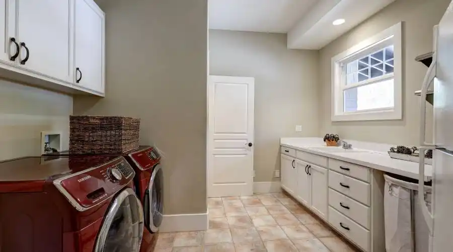 88 Paseo Mirasol, Belvedere Tiburon, California 94920, United States, 5 Bedrooms Bedrooms, ,4.5 BathroomsBathrooms,Residential,For Sale,88 Paseo Mirasol,1073891