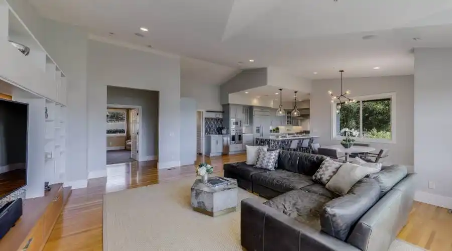 88 Paseo Mirasol, Belvedere Tiburon, California 94920, United States, 5 Bedrooms Bedrooms, ,4.5 BathroomsBathrooms,Residential,For Sale,88 Paseo Mirasol,1073891