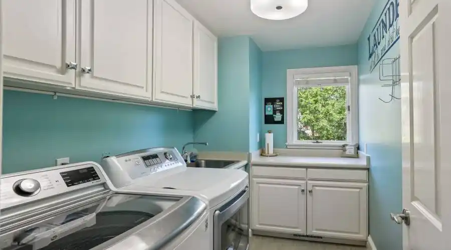 25 Turtle Rock Ct, Belvedere Tiburon, California 94920, United States, 6 Bedrooms Bedrooms, ,4.5 BathroomsBathrooms,Residential,For Sale,25 Turtle Rock Ct,1073996