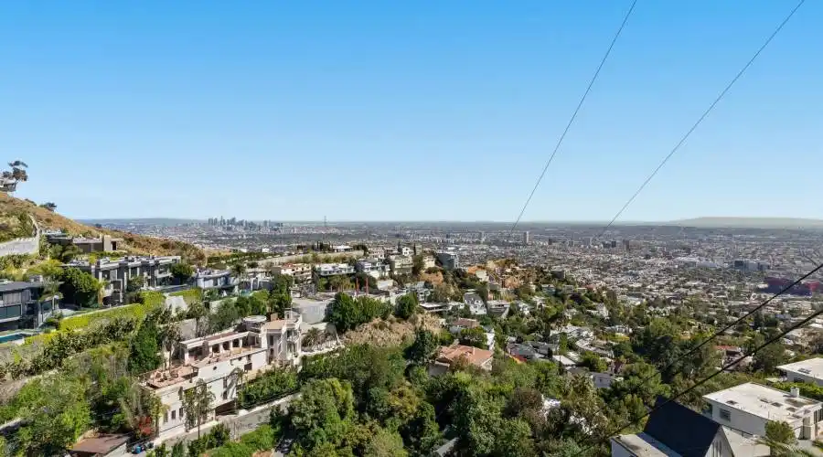 1916 Sunset Plaza Dr, Los Angeles, California 90069, United States, 6 Bedrooms Bedrooms, ,5 BathroomsBathrooms,Residential,For Sale,Sunset Plaza Dr,1076228