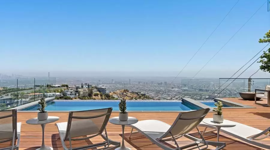 1916 Sunset Plaza Dr, Los Angeles, California 90069, United States, 6 Bedrooms Bedrooms, ,5 BathroomsBathrooms,Residential,For Sale,Sunset Plaza Dr,1076228