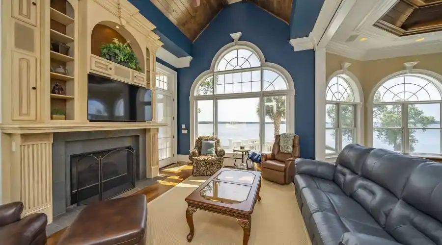 209 Old Summer Place, Chapin, South Carolina 29036, United States, 5 Bedrooms Bedrooms, ,6.5 BathroomsBathrooms,Residential,For Sale,209 Old Summer Place,1078659