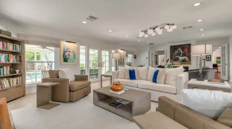 620 26th Ave N, St Petersburg, Florida, United States, 4 Bedrooms Bedrooms, 8 Rooms Rooms,3 BathroomsBathrooms,Residential,For Sale,26th Ave,1079096