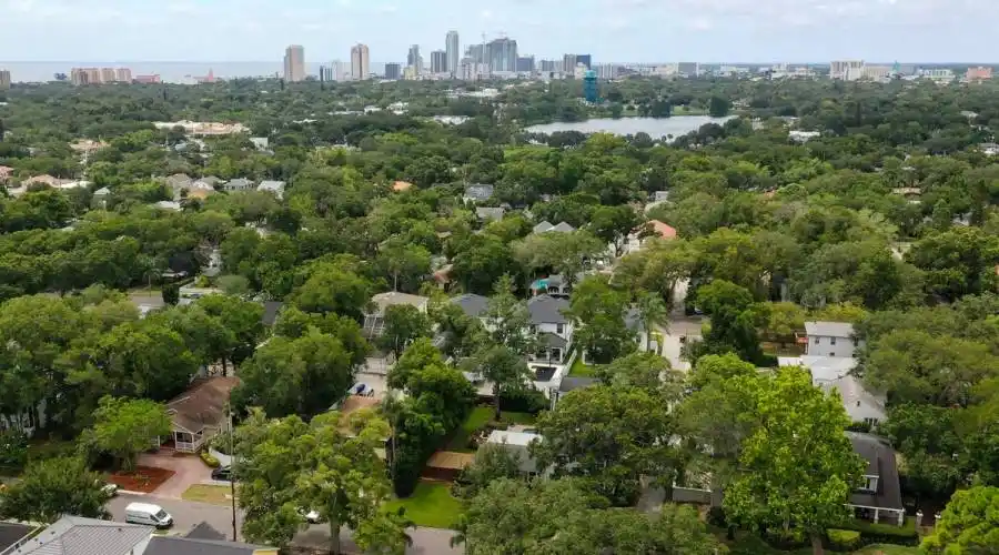 620 26th Ave N, St Petersburg, Florida, United States, 4 Bedrooms Bedrooms, 8 Rooms Rooms,3 BathroomsBathrooms,Residential,For Sale,26th Ave,1079096