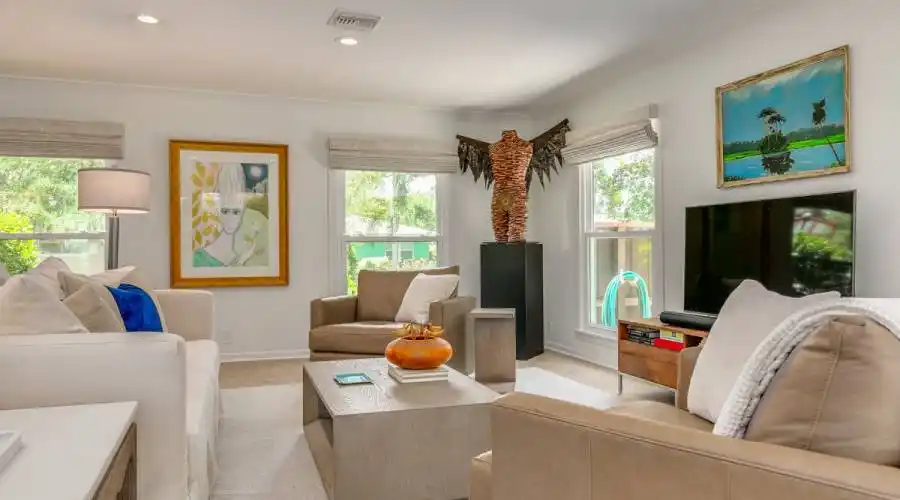 620 26th Ave N, St Petersburg, Florida, United States, 4 Bedrooms Bedrooms, 8 Rooms Rooms,3 BathroomsBathrooms,Residential,For Sale,26th Ave,1079096