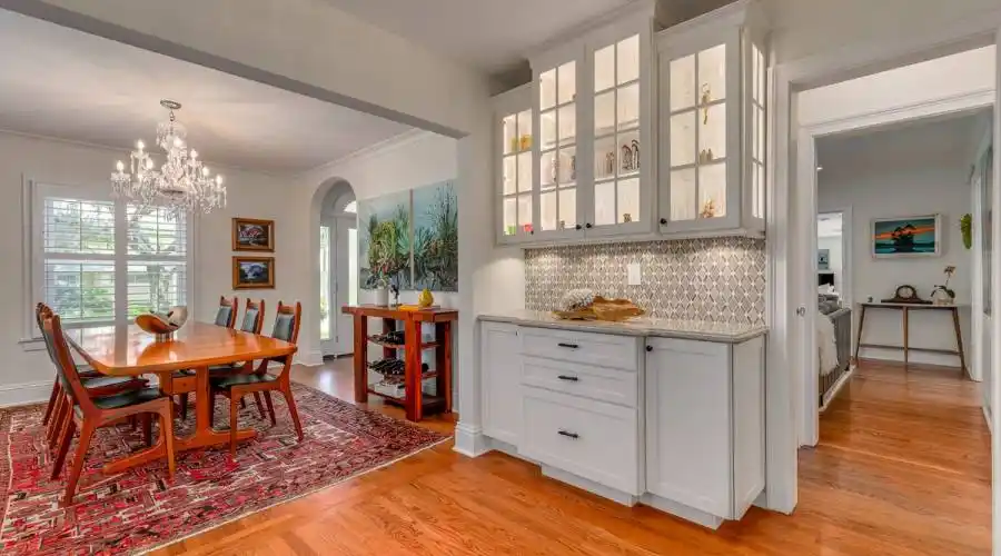620 26th Ave N, St Petersburg, Florida, United States, 4 Bedrooms Bedrooms, 8 Rooms Rooms,3 BathroomsBathrooms,Residential,For Sale,26th Ave,1079096