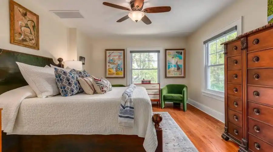 620 26th Ave N, St Petersburg, Florida, United States, 4 Bedrooms Bedrooms, 8 Rooms Rooms,3 BathroomsBathrooms,Residential,For Sale,26th Ave,1079096