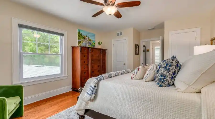 620 26th Ave N, St Petersburg, Florida, United States, 4 Bedrooms Bedrooms, 8 Rooms Rooms,3 BathroomsBathrooms,Residential,For Sale,26th Ave,1079096