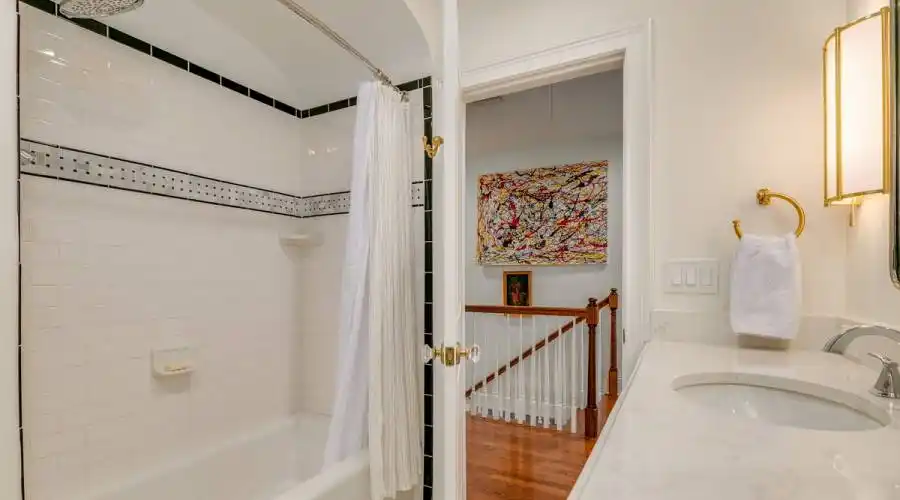 620 26th Ave N, St Petersburg, Florida, United States, 4 Bedrooms Bedrooms, 8 Rooms Rooms,3 BathroomsBathrooms,Residential,For Sale,26th Ave,1079096