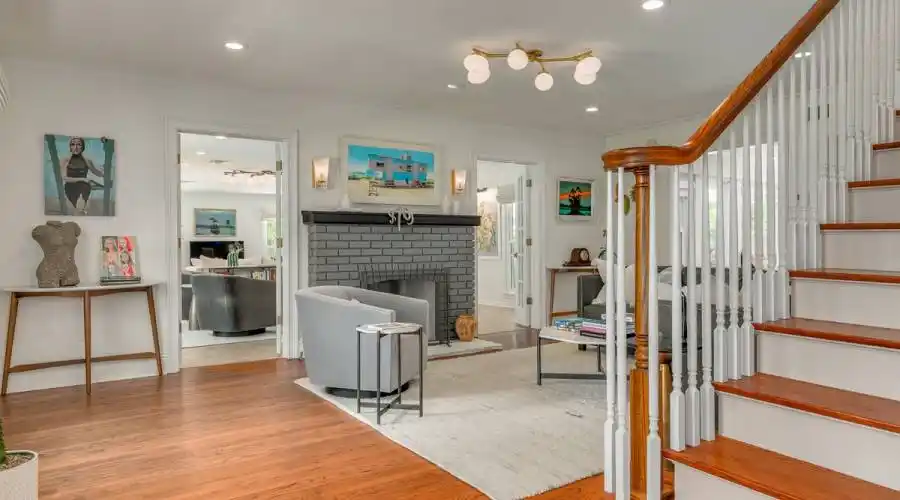 620 26th Ave N, St Petersburg, Florida, United States, 4 Bedrooms Bedrooms, 8 Rooms Rooms,3 BathroomsBathrooms,Residential,For Sale,26th Ave,1079096