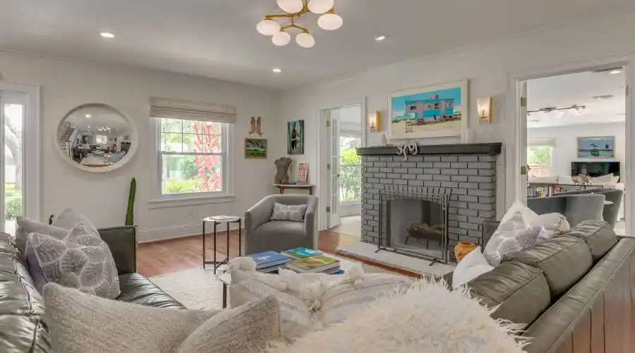 620 26th Ave N, St Petersburg, Florida, United States, 4 Bedrooms Bedrooms, 8 Rooms Rooms,3 BathroomsBathrooms,Residential,For Sale,26th Ave,1079096