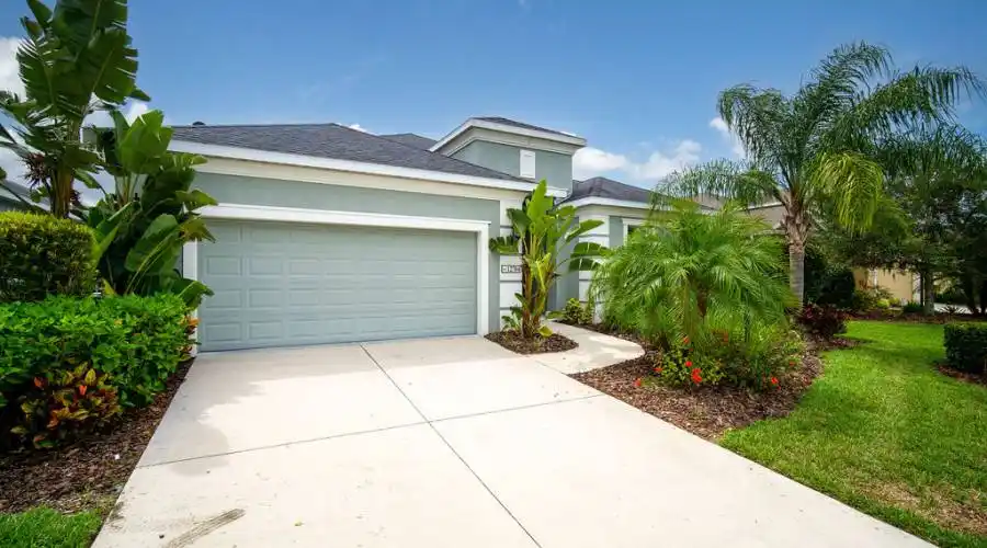 12704 Halfmoon Lake Ter- Florida 34211- United States, 3 Bedrooms Bedrooms, 5 Rooms Rooms,2 BathroomsBathrooms,Residential,For Sale,Halfmoon Lake,1081298