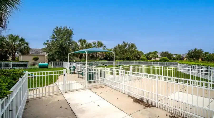 12704 Halfmoon Lake Ter- Florida 34211- United States, 3 Bedrooms Bedrooms, 5 Rooms Rooms,2 BathroomsBathrooms,Residential,For Sale,Halfmoon Lake,1081298