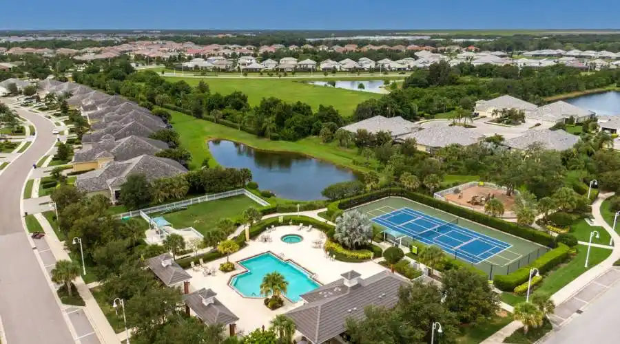 12704 Halfmoon Lake Ter- Florida 34211- United States, 3 Bedrooms Bedrooms, 5 Rooms Rooms,2 BathroomsBathrooms,Residential,For Sale,Halfmoon Lake,1081298