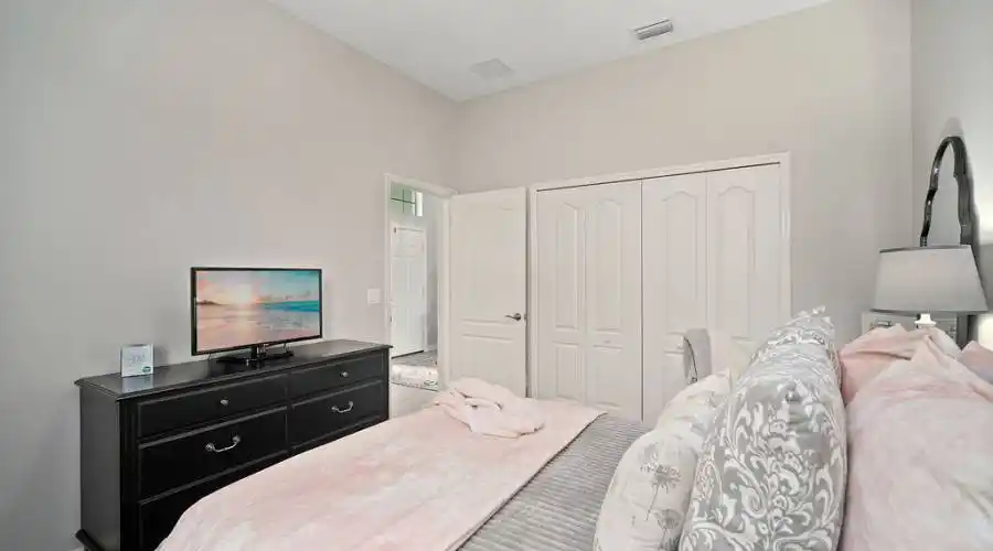 12704 Halfmoon Lake Ter- Florida 34211- United States, 3 Bedrooms Bedrooms, 5 Rooms Rooms,2 BathroomsBathrooms,Residential,For Sale,Halfmoon Lake,1081298