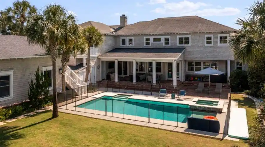 620 Beach Avenue, Atlantic Beach, Florida, United States, 5 Bedrooms Bedrooms, ,4 BathroomsBathrooms,Residential,For Sale,Beach Avenue,1085309