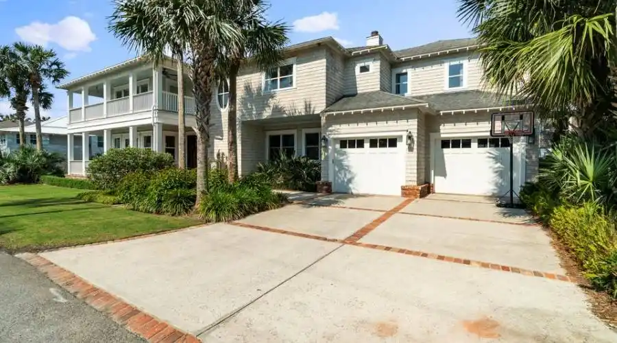 620 Beach Avenue, Atlantic Beach, Florida, United States, 5 Bedrooms Bedrooms, ,4 BathroomsBathrooms,Residential,For Sale,Beach Avenue,1085309