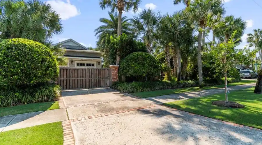 620 Beach Avenue, Atlantic Beach, Florida, United States, 5 Bedrooms Bedrooms, ,4 BathroomsBathrooms,Residential,For Sale,Beach Avenue,1085309
