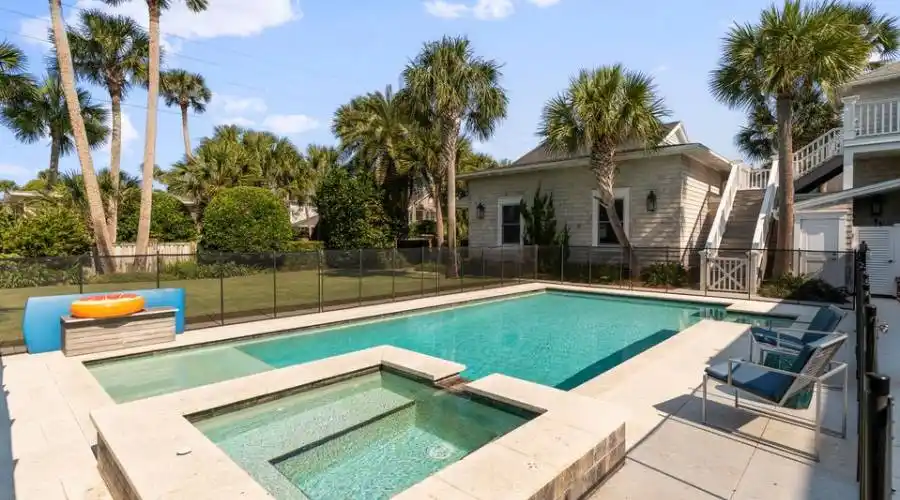 620 Beach Avenue, Atlantic Beach, Florida, United States, 5 Bedrooms Bedrooms, ,4 BathroomsBathrooms,Residential,For Sale,Beach Avenue,1085309