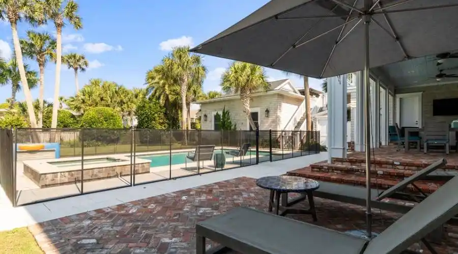 620 Beach Avenue, Atlantic Beach, Florida, United States, 5 Bedrooms Bedrooms, ,4 BathroomsBathrooms,Residential,For Sale,Beach Avenue,1085309