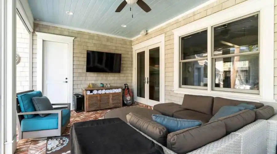 620 Beach Avenue, Atlantic Beach, Florida, United States, 5 Bedrooms Bedrooms, ,4 BathroomsBathrooms,Residential,For Sale,Beach Avenue,1085309
