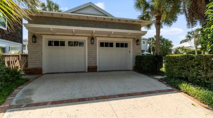 620 Beach Avenue, Atlantic Beach, Florida, United States, 5 Bedrooms Bedrooms, ,4 BathroomsBathrooms,Residential,For Sale,Beach Avenue,1085309