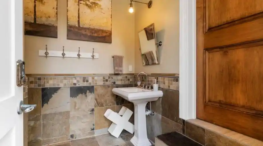620 Beach Avenue, Atlantic Beach, Florida, United States, 5 Bedrooms Bedrooms, ,4 BathroomsBathrooms,Residential,For Sale,Beach Avenue,1085309