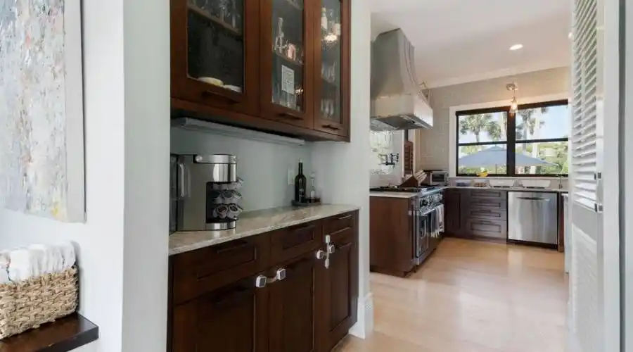 620 Beach Avenue, Atlantic Beach, Florida, United States, 5 Bedrooms Bedrooms, ,4 BathroomsBathrooms,Residential,For Sale,Beach Avenue,1085309