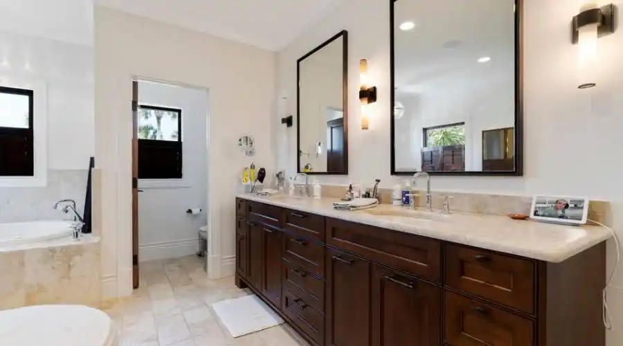 620 Beach Avenue, Atlantic Beach, Florida, United States, 5 Bedrooms Bedrooms, ,4 BathroomsBathrooms,Residential,For Sale,Beach Avenue,1085309