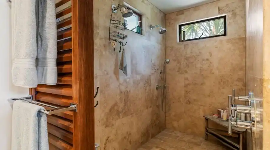 620 Beach Avenue, Atlantic Beach, Florida, United States, 5 Bedrooms Bedrooms, ,4 BathroomsBathrooms,Residential,For Sale,Beach Avenue,1085309
