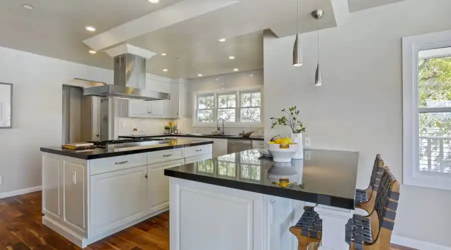 37 Alcatraz Avenue, Belvedere, California 94920, United States, 5 Bedrooms Bedrooms, ,5.5 BathroomsBathrooms,Residential,For Sale,37 Alcatraz Avenue,1085880