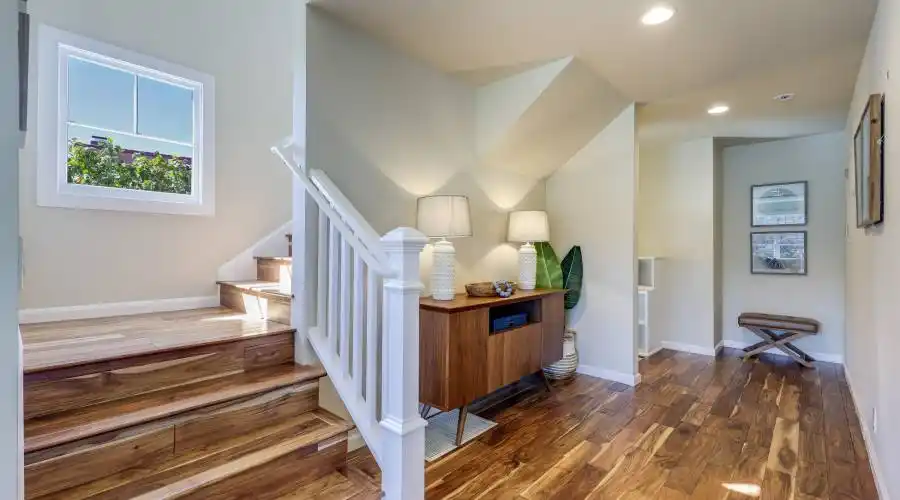 37 Alcatraz Avenue, Belvedere, California 94920, United States, 5 Bedrooms Bedrooms, ,5.5 BathroomsBathrooms,Residential,For Sale,37 Alcatraz Avenue,1085880