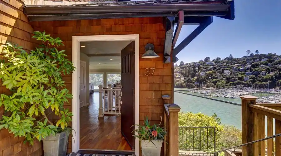 37 Alcatraz Avenue, Belvedere, California 94920, United States, 5 Bedrooms Bedrooms, ,5.5 BathroomsBathrooms,Residential,For Sale,37 Alcatraz Avenue,1085880
