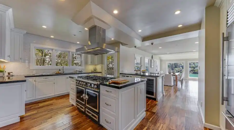 37 Alcatraz Avenue, Belvedere, California 94920, United States, 5 Bedrooms Bedrooms, ,5.5 BathroomsBathrooms,Residential,For Sale,37 Alcatraz Avenue,1085880