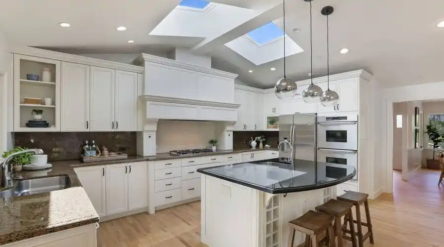 1 Felipa Court, Tiburon, California 94920, United States, 4 Bedrooms Bedrooms, ,3 BathroomsBathrooms,Residential,For Sale,1 Felipa Court,1089945