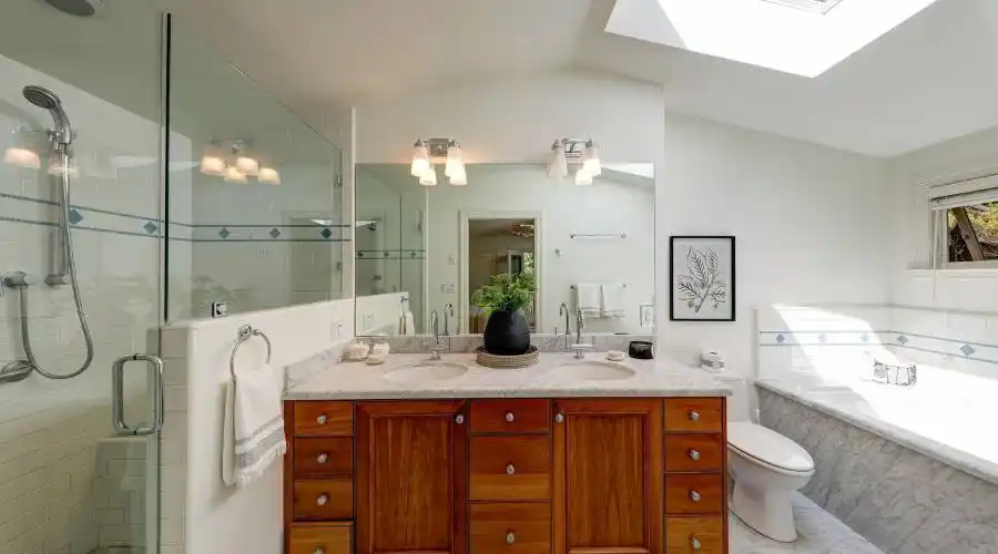 1 Felipa Court, Tiburon, California 94920, United States, 4 Bedrooms Bedrooms, ,3 BathroomsBathrooms,Residential,For Sale,1 Felipa Court,1089945