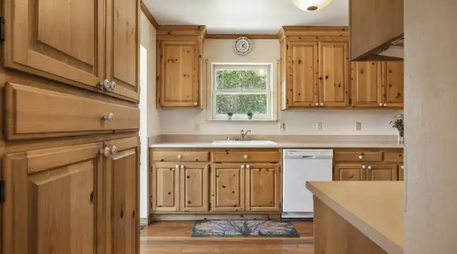 3355 S. Gravenstein Highway, Sebastopol, California 95472, United States, 3 Bedrooms Bedrooms, 2 Rooms Rooms,Residential,For Sale,S. Gravenstein,1090322