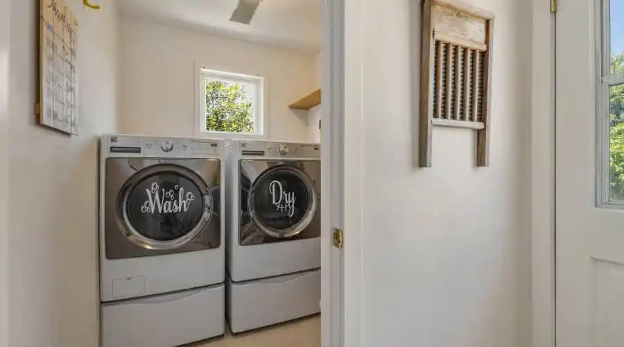 3355 S. Gravenstein Highway, Sebastopol, California 95472, United States, 3 Bedrooms Bedrooms, 2 Rooms Rooms,Residential,For Sale,S. Gravenstein,1090322