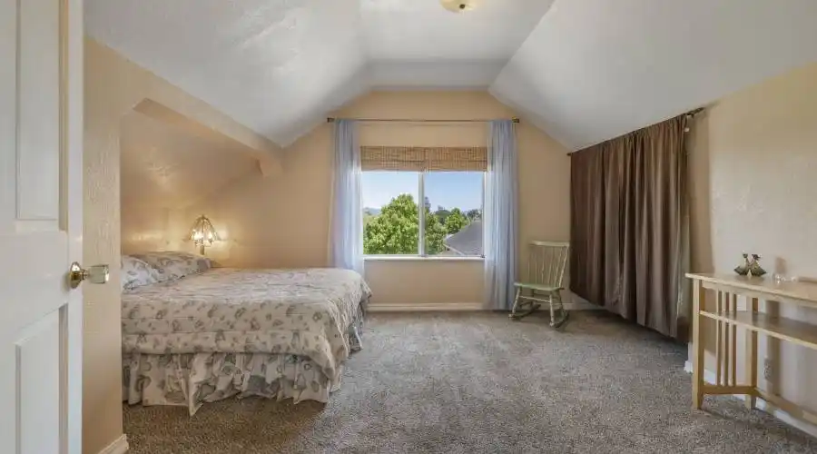 3355 S. Gravenstein Highway, Sebastopol, California 95472, United States, 3 Bedrooms Bedrooms, 2 Rooms Rooms,Residential,For Sale,S. Gravenstein,1090322