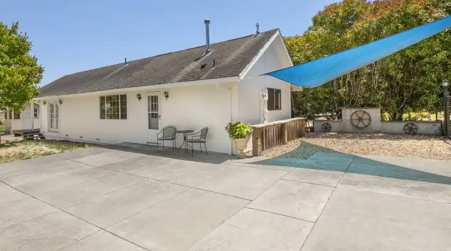 3355 S. Gravenstein Highway, Sebastopol, California 95472, United States, 3 Bedrooms Bedrooms, 2 Rooms Rooms,Residential,For Sale,S. Gravenstein,1090322