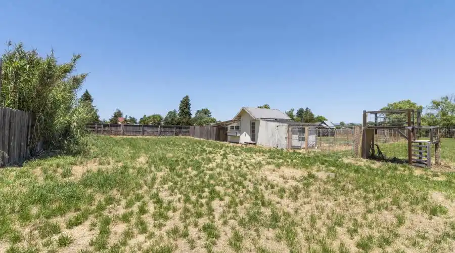 3355 S. Gravenstein Highway, Sebastopol, California 95472, United States, 3 Bedrooms Bedrooms, 2 Rooms Rooms,Residential,For Sale,S. Gravenstein,1090322