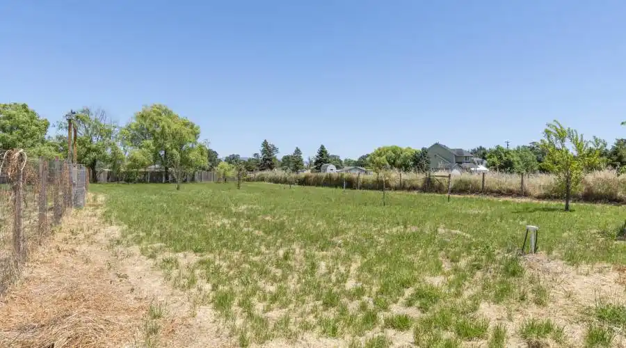 3355 S. Gravenstein Highway, Sebastopol, California 95472, United States, 3 Bedrooms Bedrooms, 2 Rooms Rooms,Residential,For Sale,S. Gravenstein,1090322
