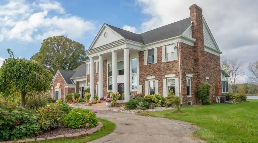 62543 Havenridge, Lenox, Michigan 48048, United States, 5 Bedrooms Bedrooms, ,5 BathroomsBathrooms,Residential,Residential,Havenridge,1098600